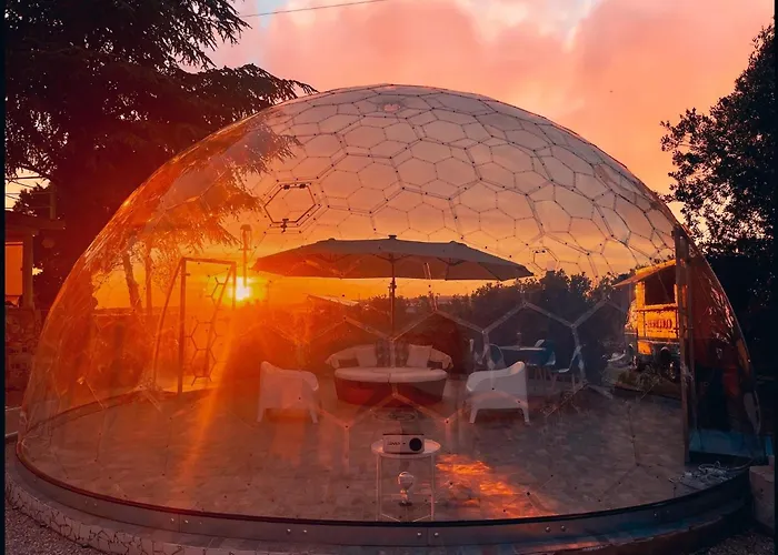 Campingplatz Bubble World Wild Adelfia